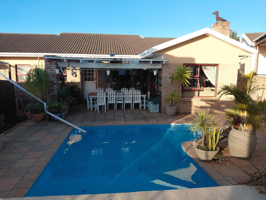 3 Bedroom Property for Sale in Strelitzia Park Eastern Cape